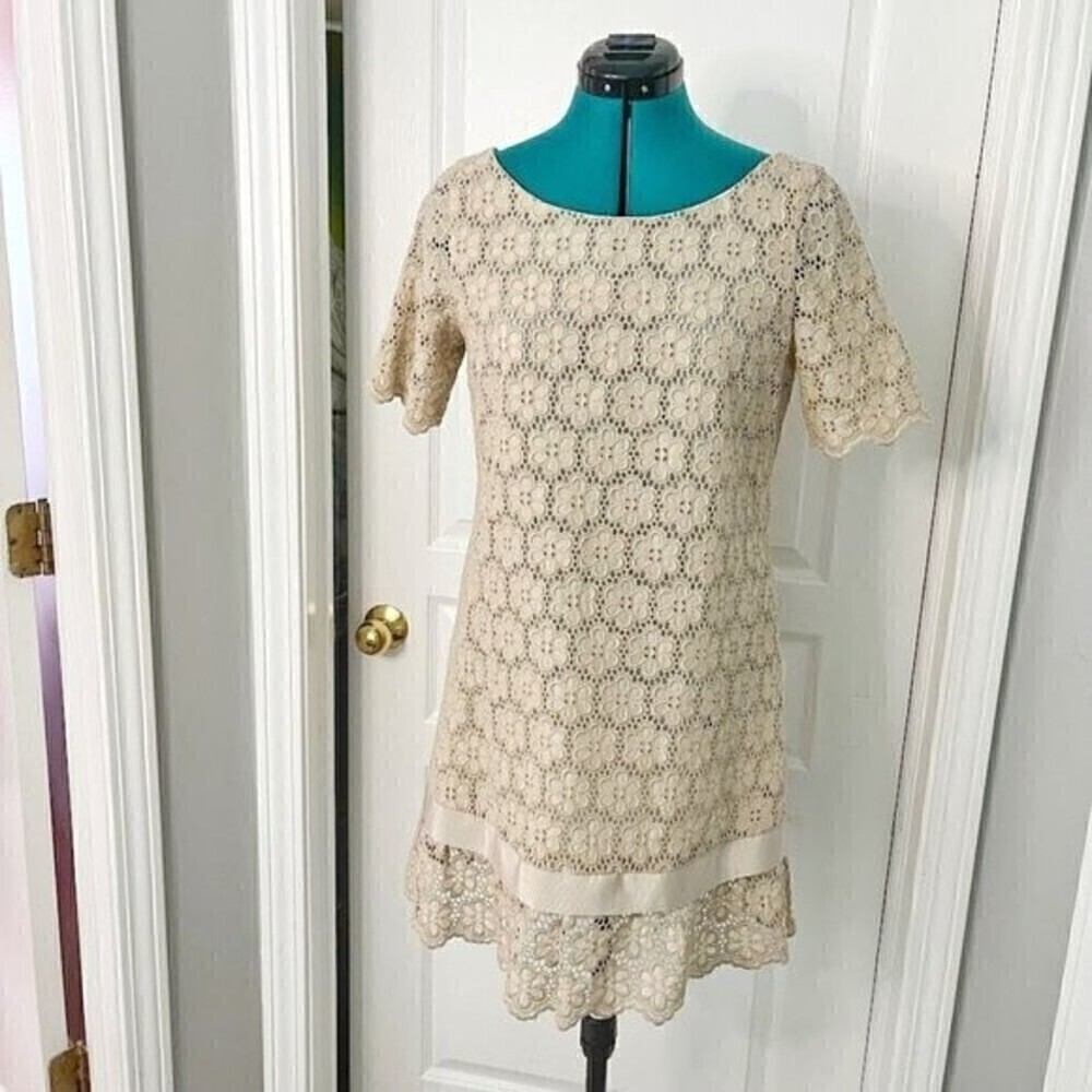 THREAD Social Floral Lace Eyelet Shift Summer Cocktail Party Short Sleeve Dress